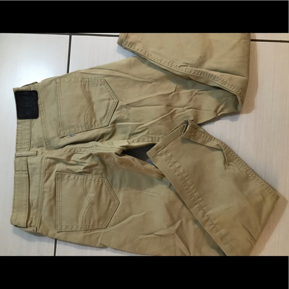 Levi’s jeans in Used Condition, please see pictures for description - Picture 4 of 7